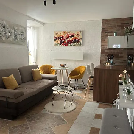 Apartment Evita *